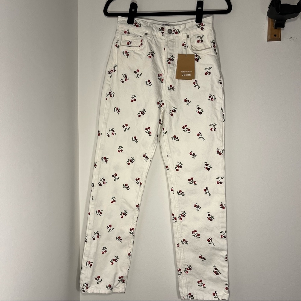 Reformation Cherries Embroidered High Rise Straight Jeans. Size 26.